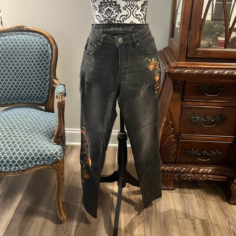 JAG jeans 6/28, black with beautiful embroidery